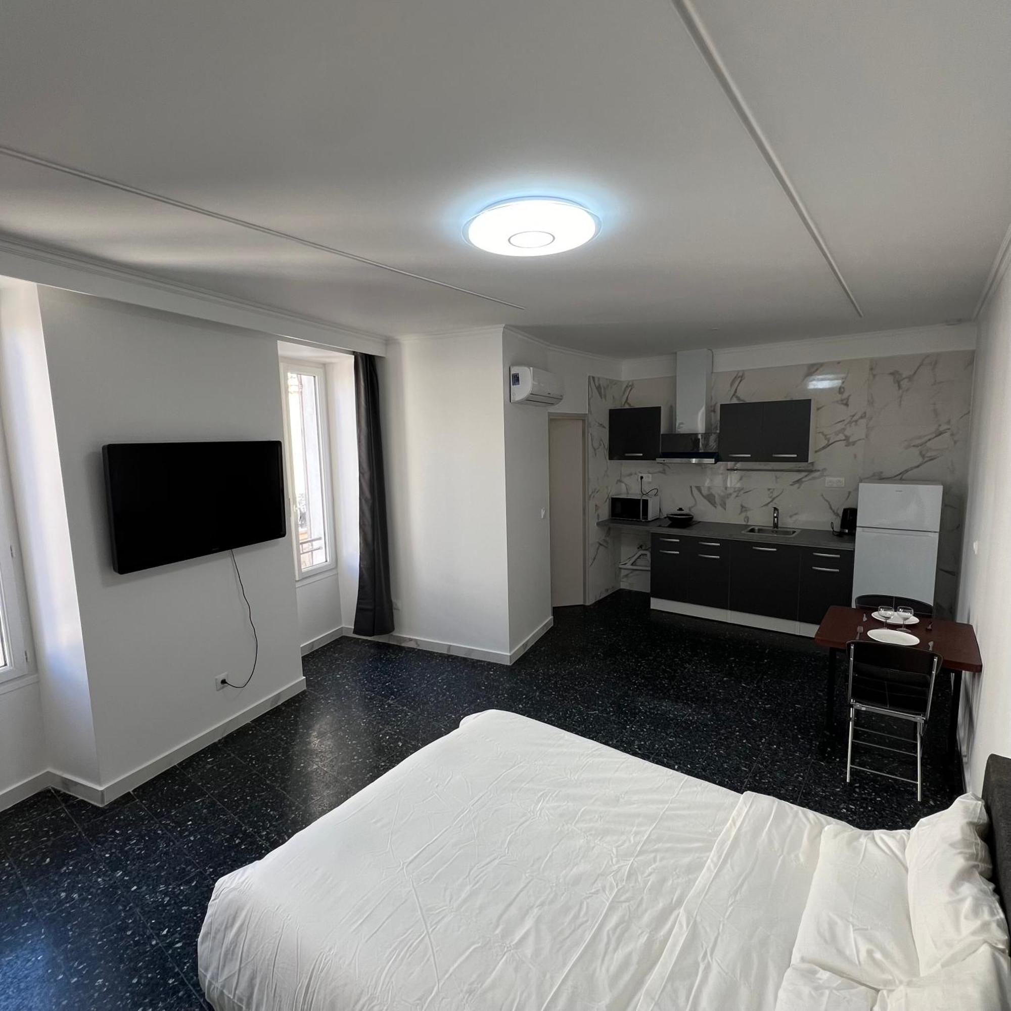 Suite St Charles, Canebiere, Vieux-Port Марсель Экстерьер фото